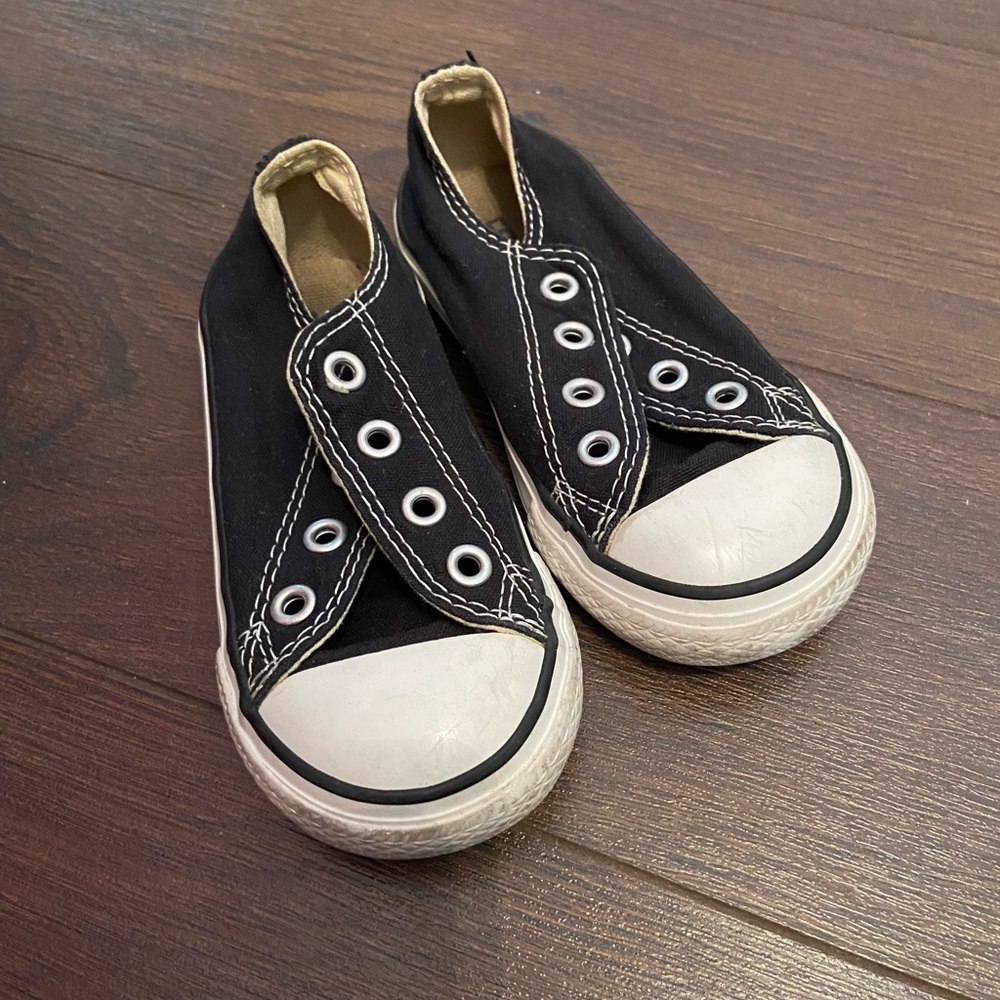 Converse All Star Black Boy Boy Shoes Size 6, no laces